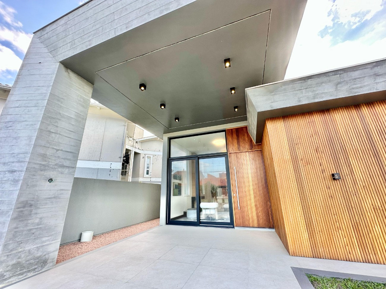 Casa 4 dormitórios para venda, Centro em Xangri-lá | Ref.: 1098