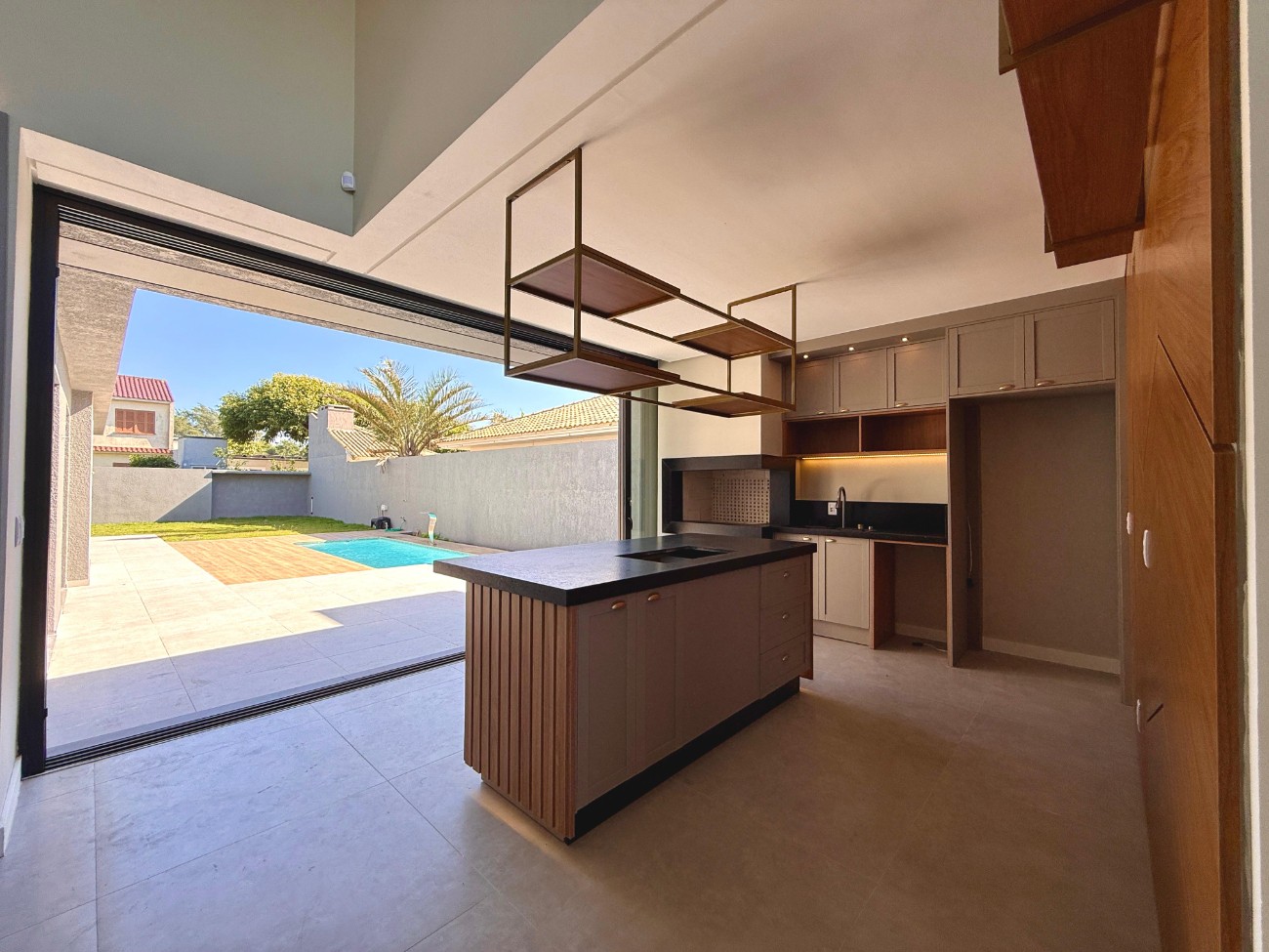 Casa 4 dormitórios para venda, Centro em Xangri-lá | Ref.: 1100