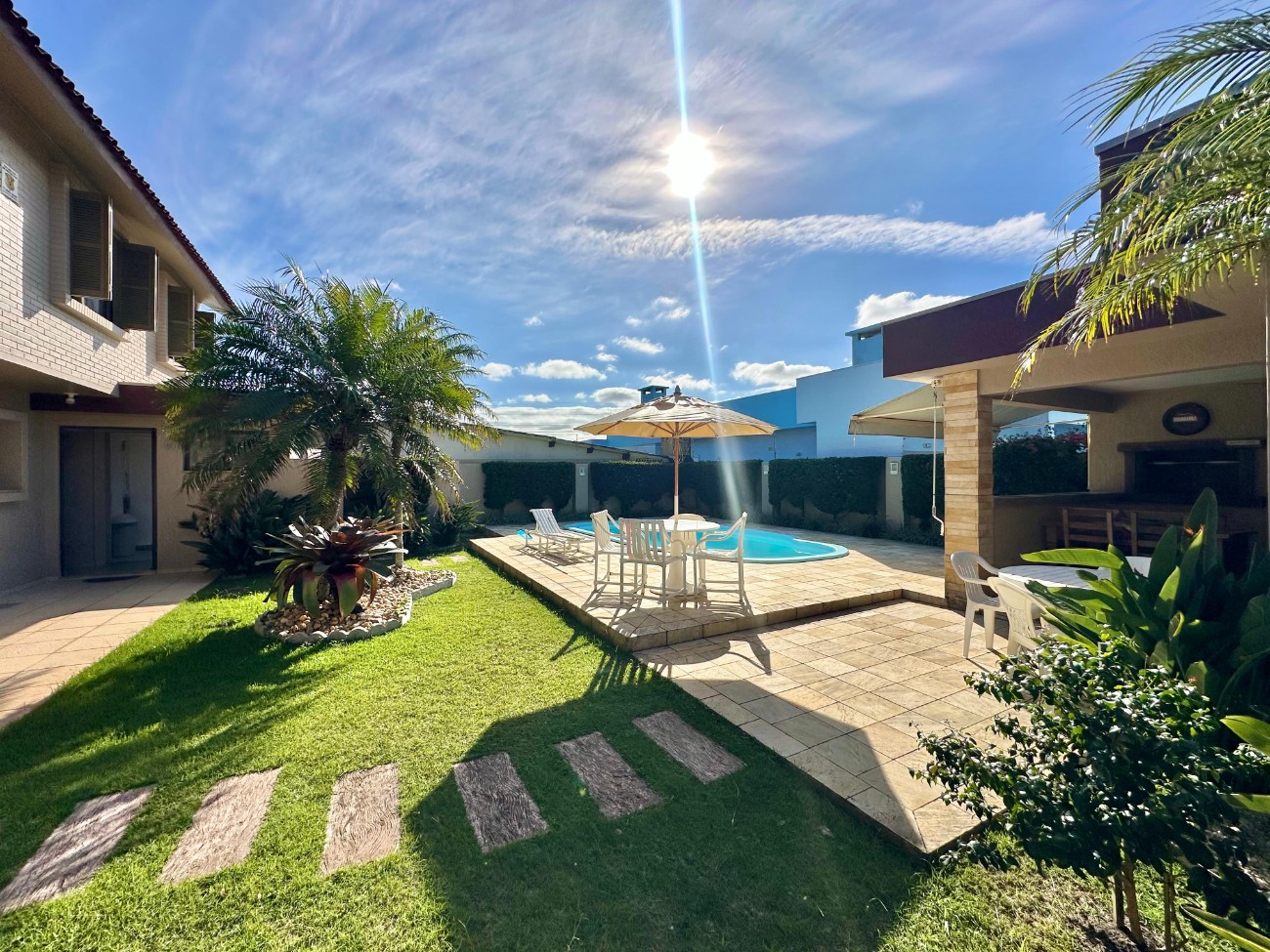 Casa 4 dormitórios para venda, Centro em Xangri-lá | Ref.: 1838