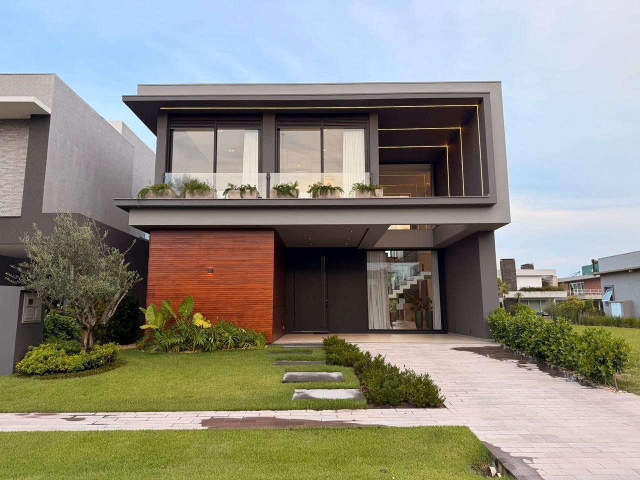 Casa em Condomínio 5 dormitórios para venda, Parque Antártica em Capão da Canoa | Ref.: 4282